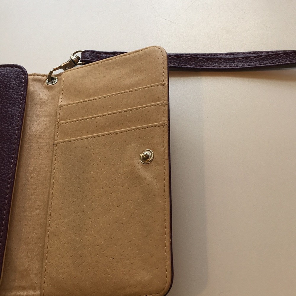 NEW - Burgundy Wristlet - Picture 2 of 7